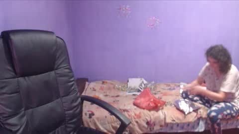 prettyjulliette online show from 01/24/25, 09:47