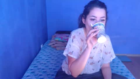 prettyjulliette online show from 03/08/25, 11:58