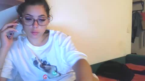 prettyjulliette online show from 10/15/25, 01:50