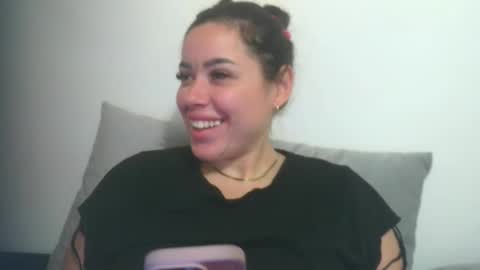 prettyjulliette online show from 12/01/25, 02:22