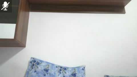 Snapshot of prettyjulliette chatting on 07/09/26, 04:44 prettyjulliette online show from 07/09/26, 04:44