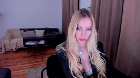 Snapshot of prettyk1ller chatting on 10/07/25, 11:24 Eva online show from 10/07/25, 11:24