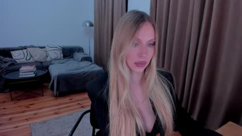 Eva online show from 05/04/26, 11:12
