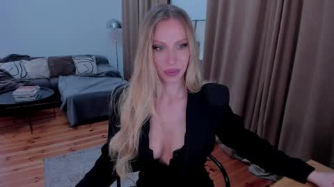 Snapshot of prettyk1ller chatting on 05/30/26, 11:57 Eva online show from 05/30/26, 11:57