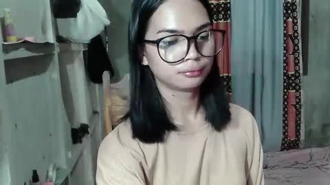 prettykhelcy online show from 04/27/26, 01:25