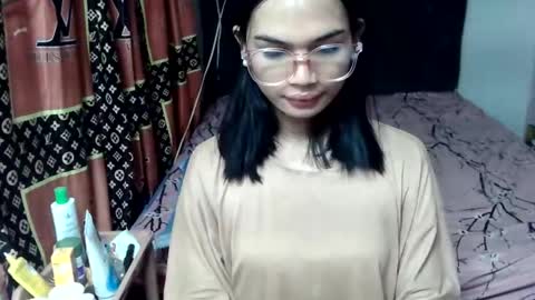 prettykhelcy online show from 05/17/26, 10:55