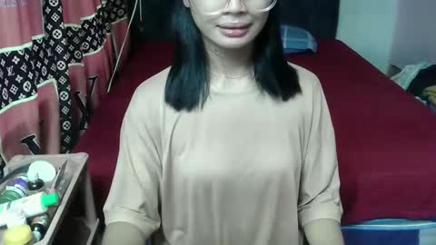 Snapshot of prettykhelcy chatting on 05/20/26, 01:23 prettykhelcy online show from 05/20/26, 01:23