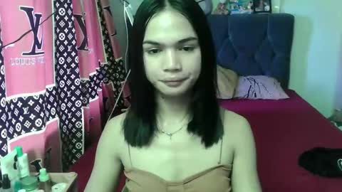 Snapshot of prettykhelcy chatting on 05/24/26, 03:11 prettykhelcy online show from 05/24/26, 03:11