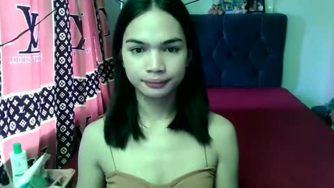 Snapshot of prettykhelcy chatting on 05/25/26, 01:44 prettykhelcy online show from 05/25/26, 01:44