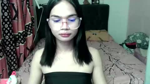 Snapshot of prettykhelcy chatting on 06/03/26, 11:02 prettykhelcy online show from 06/03/26, 11:02
