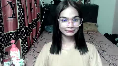 Snapshot of prettykhelcy chatting on 06/08/26, 11:32 prettykhelcy online show from 06/08/26, 11:32