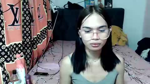 Snapshot of prettykhelcy chatting on 06/15/26, 12:35 prettykhelcy online show from 06/15/26, 12:35