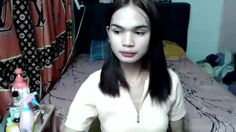 Snapshot of prettykhelcy chatting on 06/17/26, 11:56 prettykhelcy online show from 06/17/26, 11:56