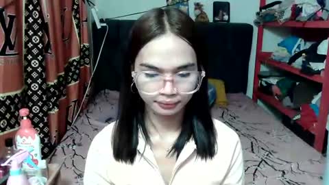 Snapshot of prettykhelcy chatting on 06/21/26, 10:40 prettykhelcy online show from 06/21/26, 10:40