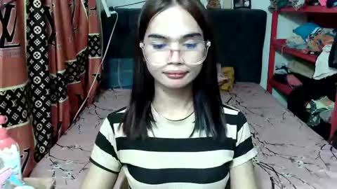 Snapshot of prettykhelcy chatting on 06/28/26, 11:16 prettykhelcy online show from 06/28/26, 11:16