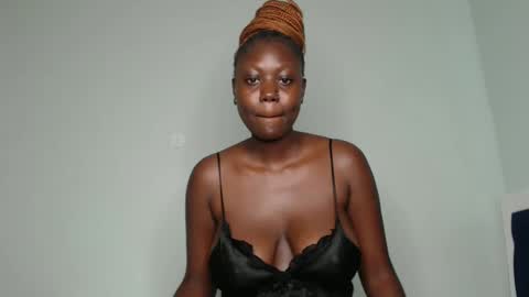 Lizzy online show from 01/29/25, 08:08