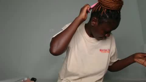 Lizzy online show from 02/13/25, 07:03