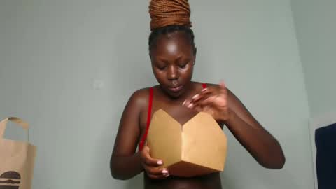 Lizzy online show from 02/15/25, 08:33