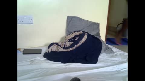 LILIAN online show from 11/20/25, 06:46