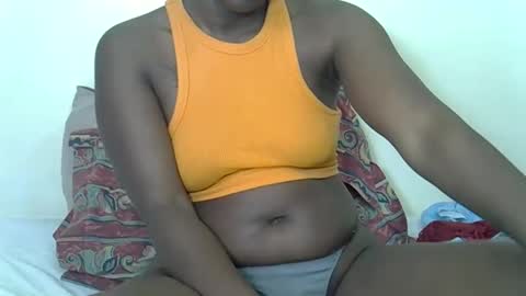 LILIAN online show from 11/24/25, 08:14