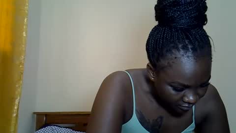 LILIAN online show from 06/30/26, 07:42