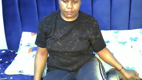 Snapshot of prettymel_ chatting on 09/27/25, 10:48 prettymel_ online show from 09/27/25, 10:48