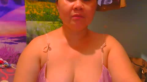 Snapshot of prettynhing chatting on 06/07/26, 03:10 Nhing online show from 06/07/26, 03:10