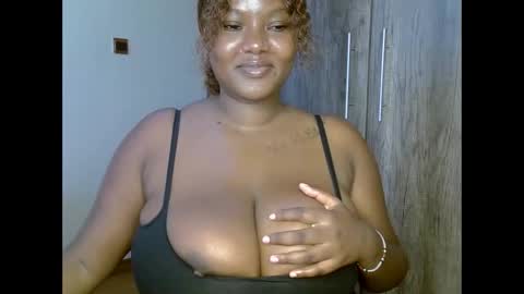 Snapshot of prettypearl_ chatting on 01/20/25, 11:35 pearl online show from 01/20/25, 11:35