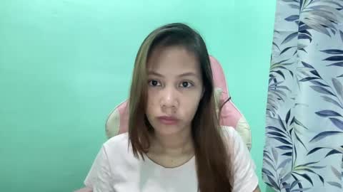 Snapshot of prettyph1 chatting on 12/30/24, 06:38 LYNDA online show from 12/30/24, 06:38