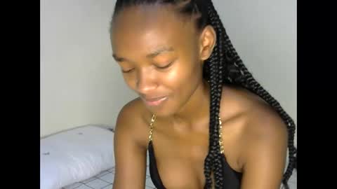 prettyquiny254 online show from 10/03/25, 04:31