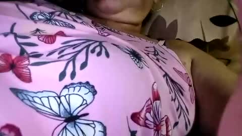prettyrose01 online show from 01/02/25, 11:31