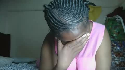 Snapshot of prettyshally chatting on 12/20/25, 01:45 prettyshally online show from 12/20/25, 01:45