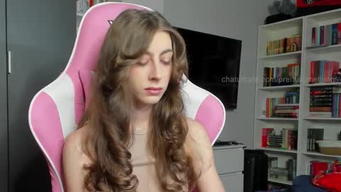 Sophie  next stream will be at Monday  i will wait you guys  online show from 11/30/25, 11:36