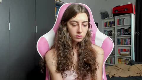 Sophie  next stream will be at Monday  i will wait you guys  online show from 02/18/26, 09:49