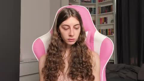 Sophie  next stream will be at Monday  i will wait you guys  online show from 06/19/26, 07:01