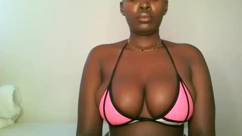 prettyvishy online show from 02/15/25, 07:38