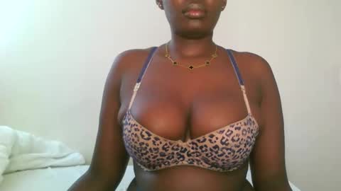 prettyvishy online show from 02/18/25, 11:33