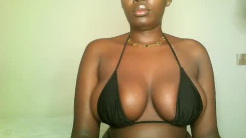 prettyvishy online show from 02/25/25, 02:47