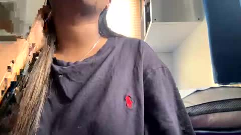 prettyyalisha online show from 04/15/26, 02:35