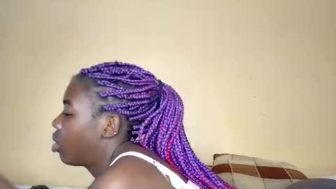 prettyzuzu online show from 12/02/25, 07:36