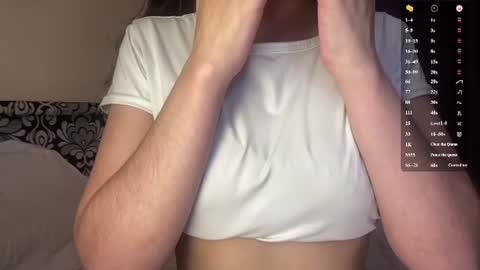 Snapshot of pricillahoinacki chatting on 06/18/26, 10:09 Amelia online show from 06/18/26, 10:09