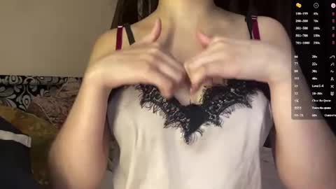 Snapshot of pricillahoinacki chatting on 06/25/26, 10:42 Amelia online show from 06/25/26, 10:42
