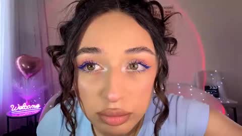 Sofi online show from 05/11/26, 01:06