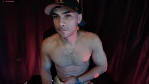 Snapshot of pridelgtbi chatting on 12/21/25, 08:38 pridelgtbi online show from 12/21/25, 08:38