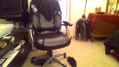 Snapshot of primalpassion chatting on 01/18/25, 09:55 slut4ever online show from 01/18/25, 09:55