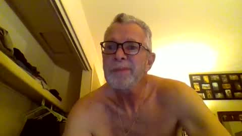 Snapshot of primalpassion chatting on 03/11/25, 11:15 slut4ever online show from 03/11/25, 11:15