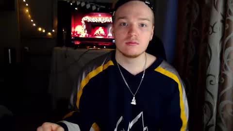 Snapshot of princ4real chatting on 02/18/25, 04:37 prince online show from 02/18/25, 04:37