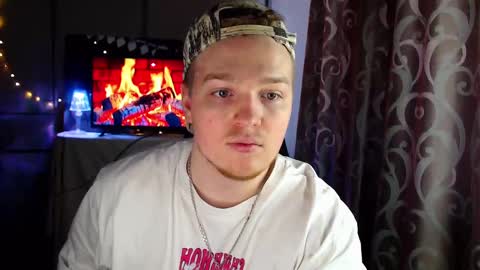 Snapshot of princ4real chatting on 02/21/25, 11:33 prince online show from 02/21/25, 11:33