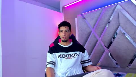 prince_arthur77 online show from 10/22/25, 01:11