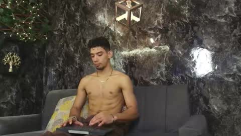 prince_arthur77 online show from 11/22/25, 01:43